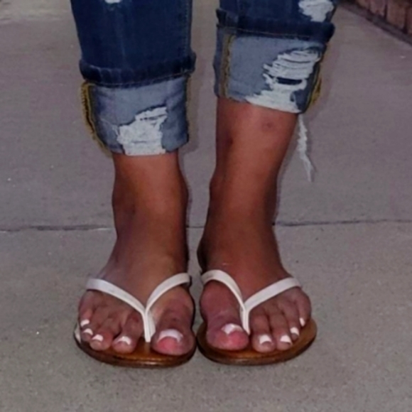 Cat & Jack White Sandals - Picture 2 of 2